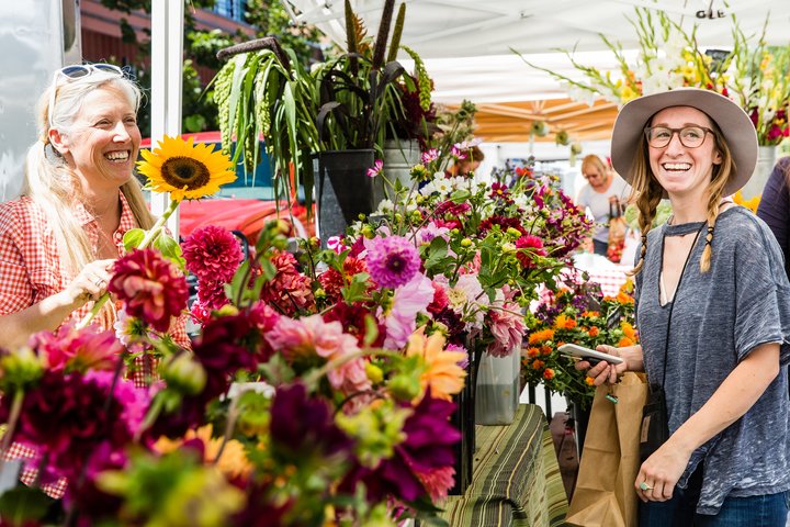 farmers market